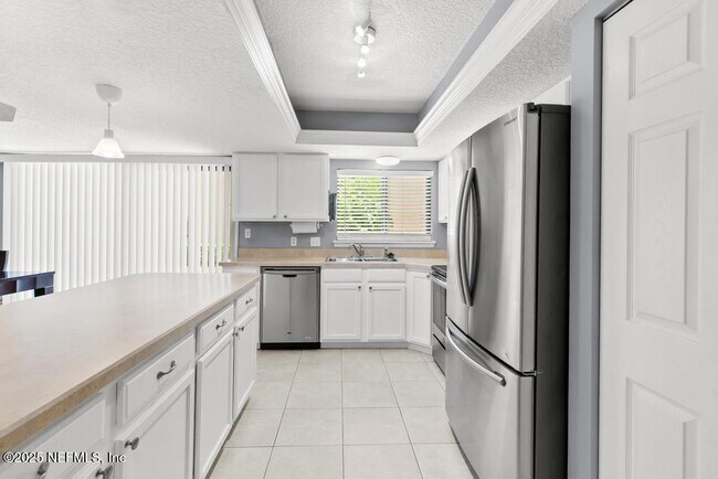 Building Photo - 5400 La Moya Ave