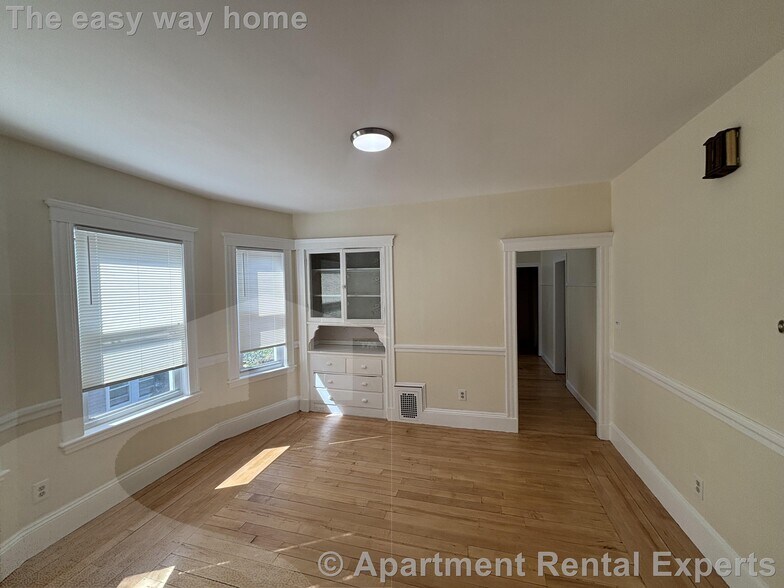 Building Photo - 65 Wareham St