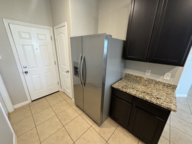 Building Photo - 3-bed 2-bath 2-car garage in Magnolia Spri...
