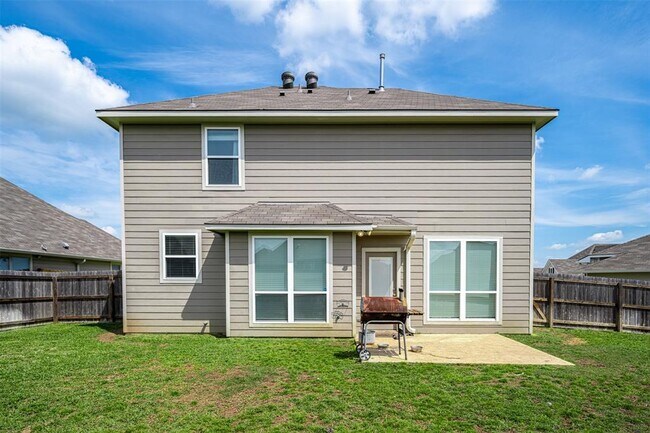Building Photo - 1010 Harvest Ln.