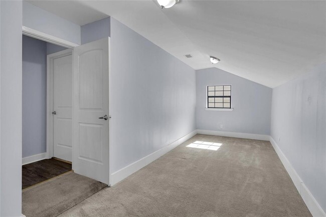 Building Photo - 19002 Walden Forest Dr