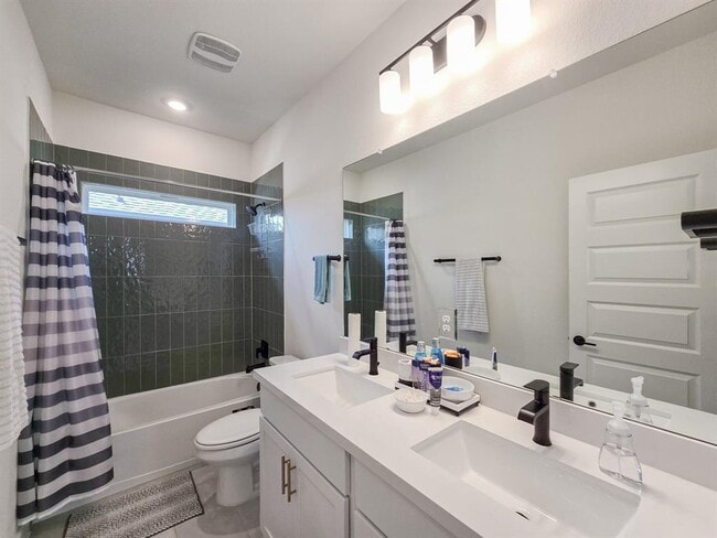 Building Photo - 4914 Seadrift Dr