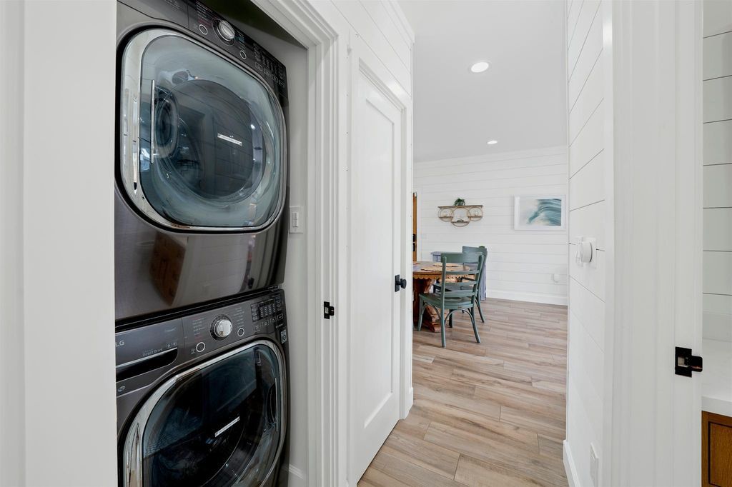 Building Photo - 2103 Loquat Pl