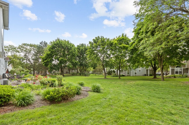 Building Photo - 1175 Regency Dr