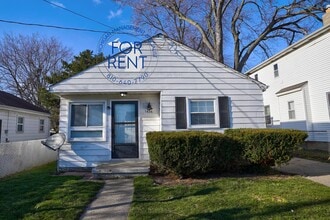 Building Photo - 1426 Pettibone Ave