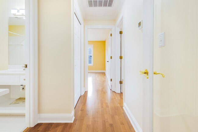 Building Photo - 4485 Turnberry Pl