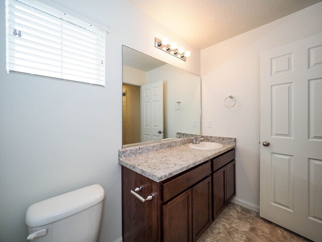 Building Photo - Cute single family home in Saratoga Springs