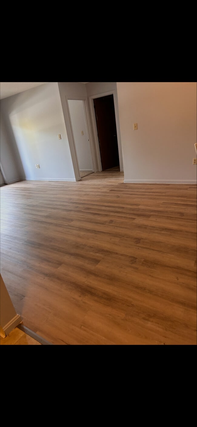 Building Photo - 58 Branch Turnpike