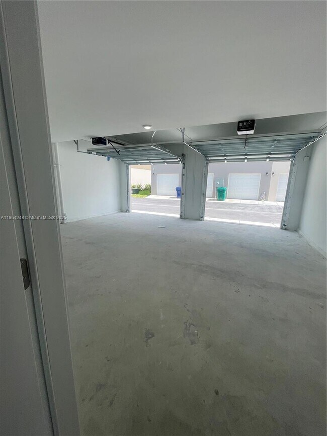 Building Photo - 14585 SW 262nd St