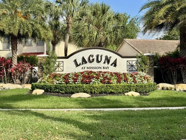 Building Photo - 10577 Santa Laguna Dr