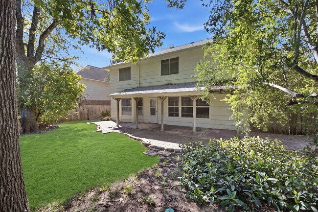 Building Photo - 4 Bedroom home with ZERO carpet close to RAFB