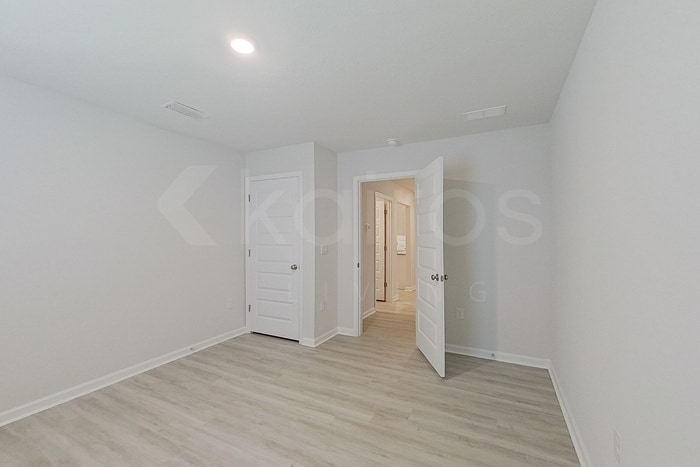 Building Photo - 317 Monarch Ln