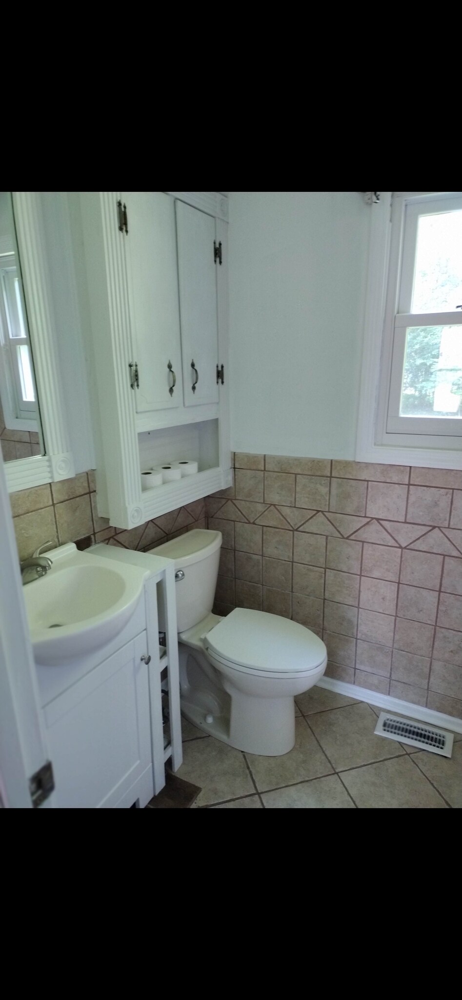 Building Photo - 219 Jim Thorpe Dr