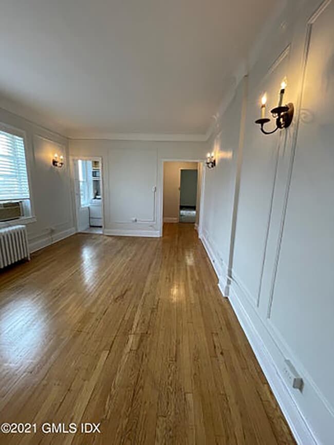 Building Photo - 271 Greenwich Ave