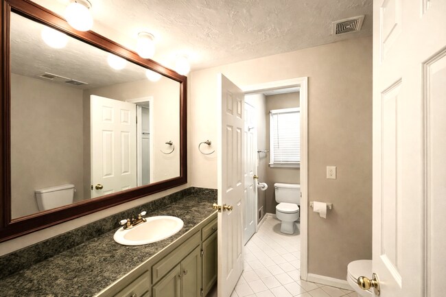 Building Photo - COMING SOON: Bright 3-Bed Home with Spacious Layout & Natural Light!