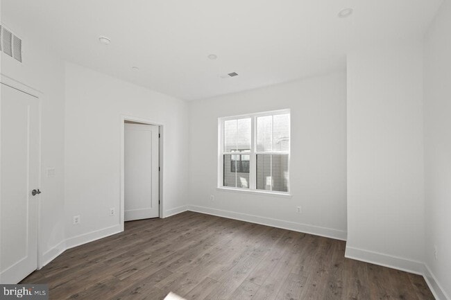 Building Photo - 1211 Northside Park Blvd