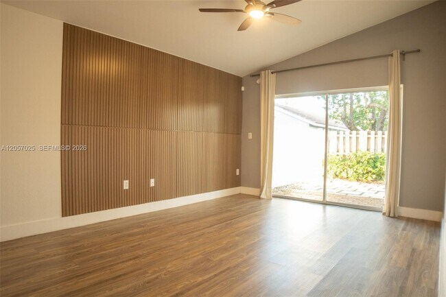 Building Photo - 16410 Sapphire Bend