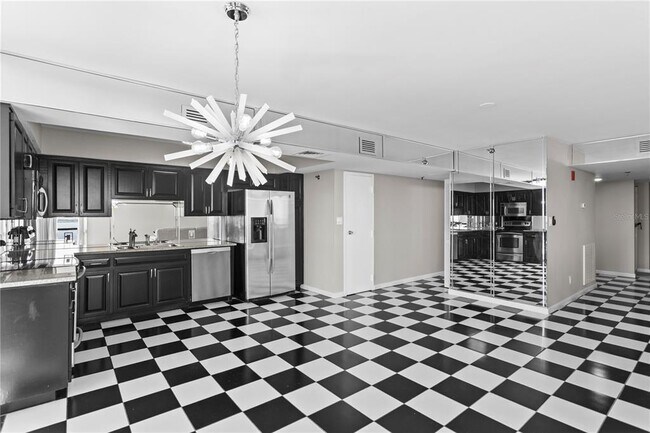 Building Photo - 3301 Bayshore Blvd