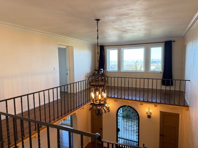 Building Photo - Luxury Upper Piedmont Estate