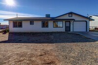 Building Photo - Home for Rent in Prescott Valley.