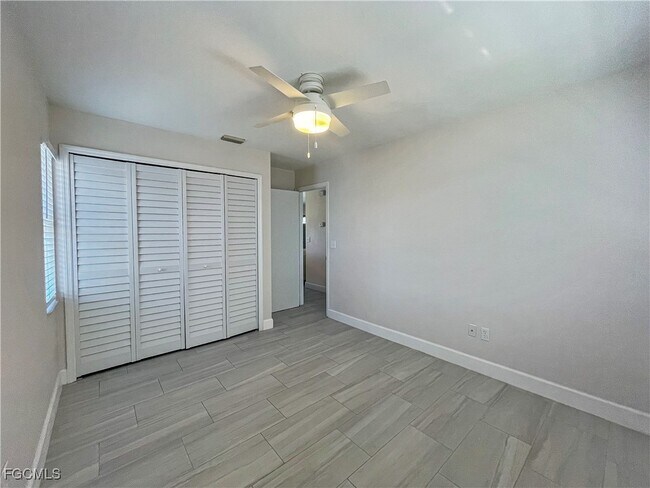 Building Photo - 5023 SW 16th Pl
