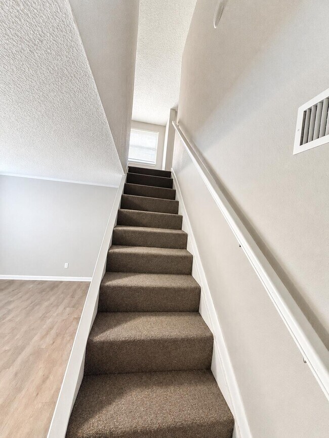 Building Photo - 2704 Avenue V