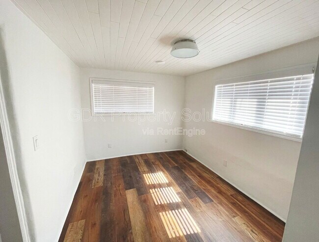 Building Photo - 300 San Pasquale Ave NW