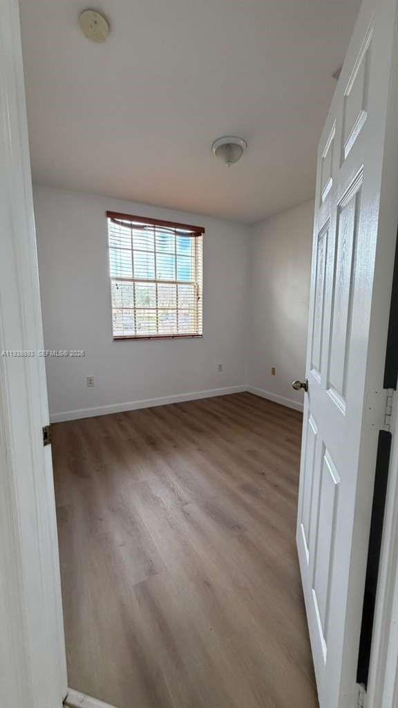 Building Photo - 1555 NE 33rd Rd