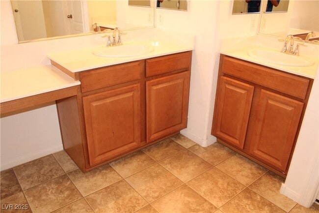 Building Photo - 9052 Stone Cabin Ct