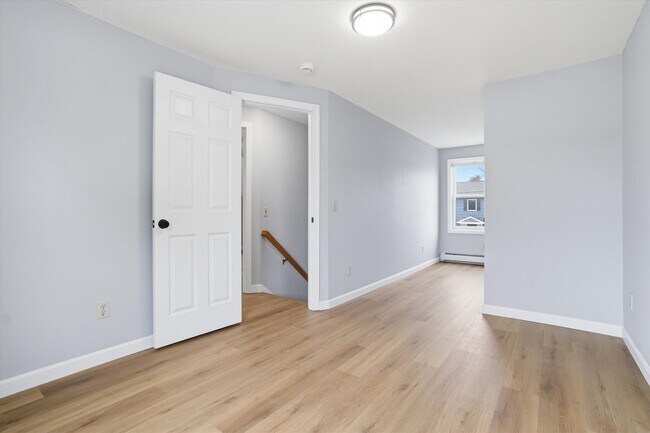 Building Photo - 14 Plummer Rd