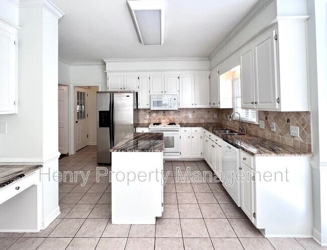 Building Photo - 321 Parkmeadow Dr