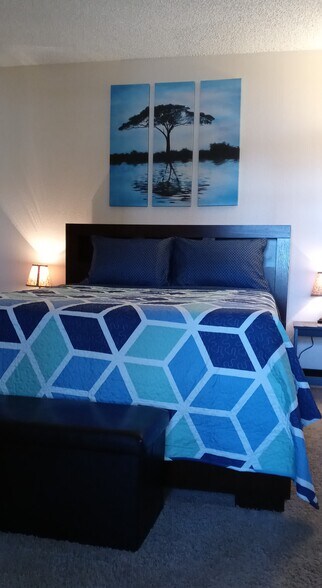 Building Photo - 5151 Pioneer Ave