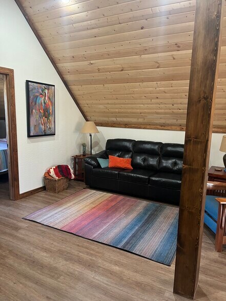 Building Photo - 5673 E Horseshoe Way