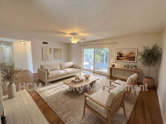 Building Photo - 16402 Birdie Ln