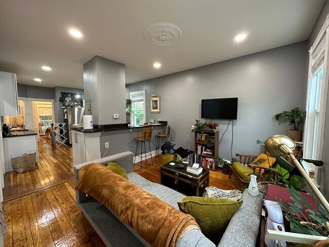 Building Photo - 3 Balmoral Park