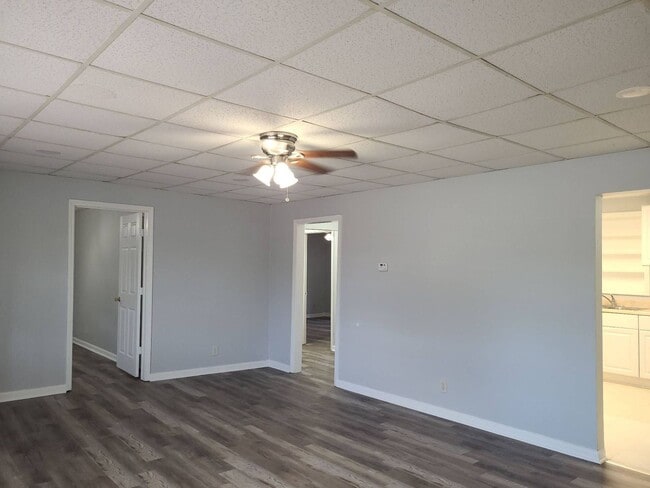 Building Photo - Single Family Home