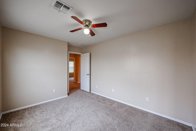 Building Photo - 2646 S Southwind Dr