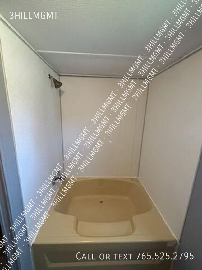 Building Photo - 5600 W Kilgore Ave