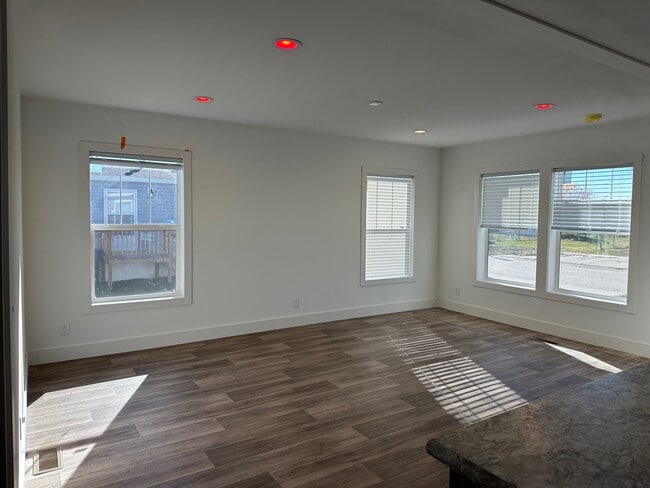 Building Photo - 3543 Warren Pl