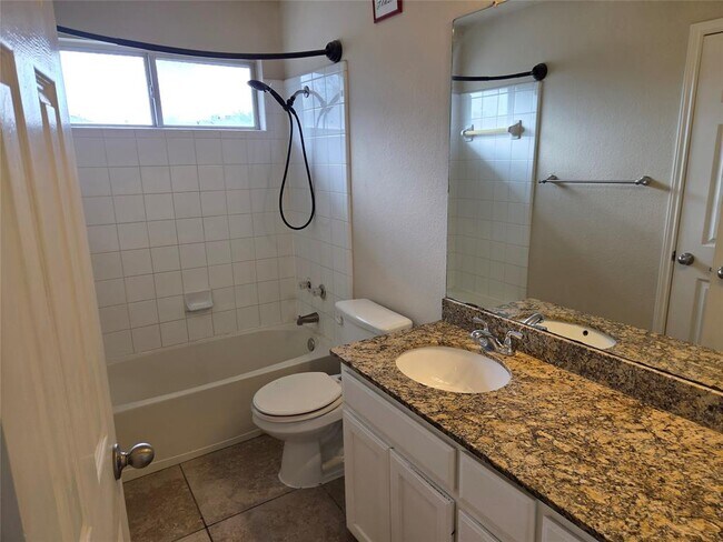 Building Photo - 607 Meadow View Dr