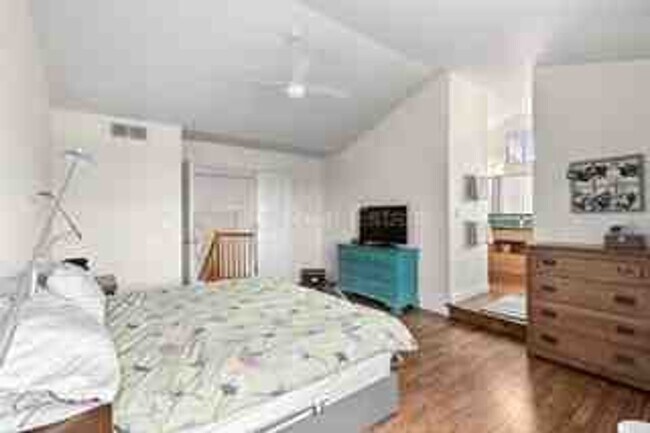 Building Photo - 2507 Ravenwood Ln