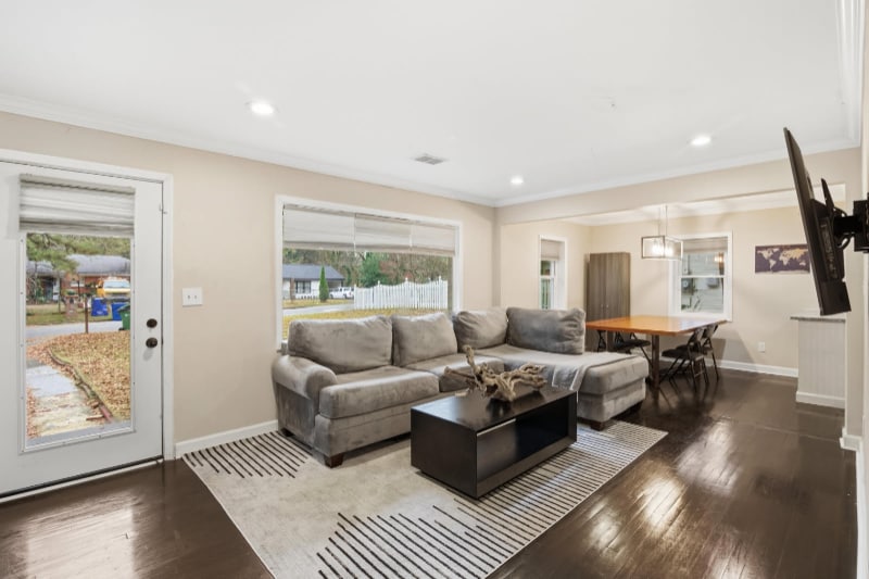 Building Photo - 1373 Benteen Way SE