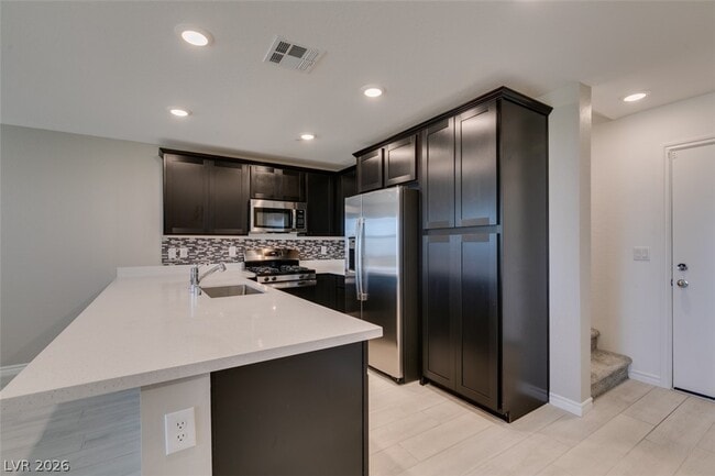 Building Photo - 6184 Rathbone St