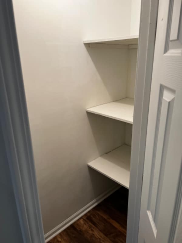 Building Photo - 911 Maplewood St