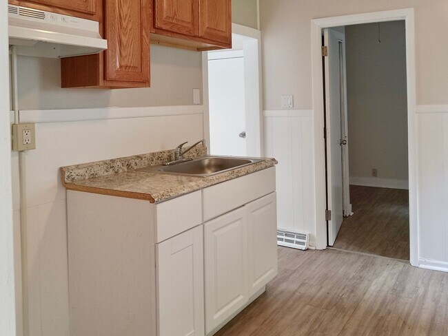 Building Photo - One Bedroom Detached House FOR RENT in Bridgeton, NJ $1150
