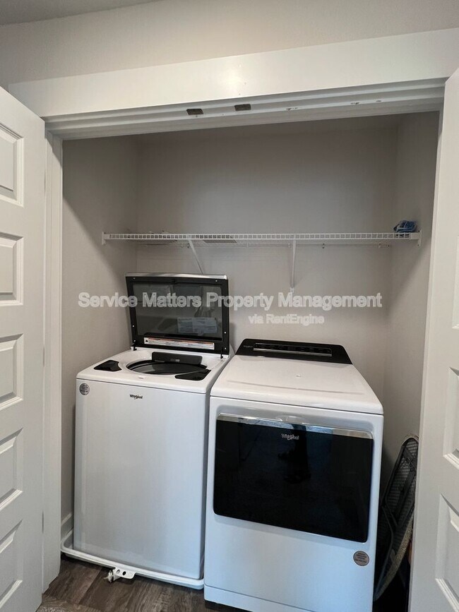 Building Photo - 1615 Iroquois Ct