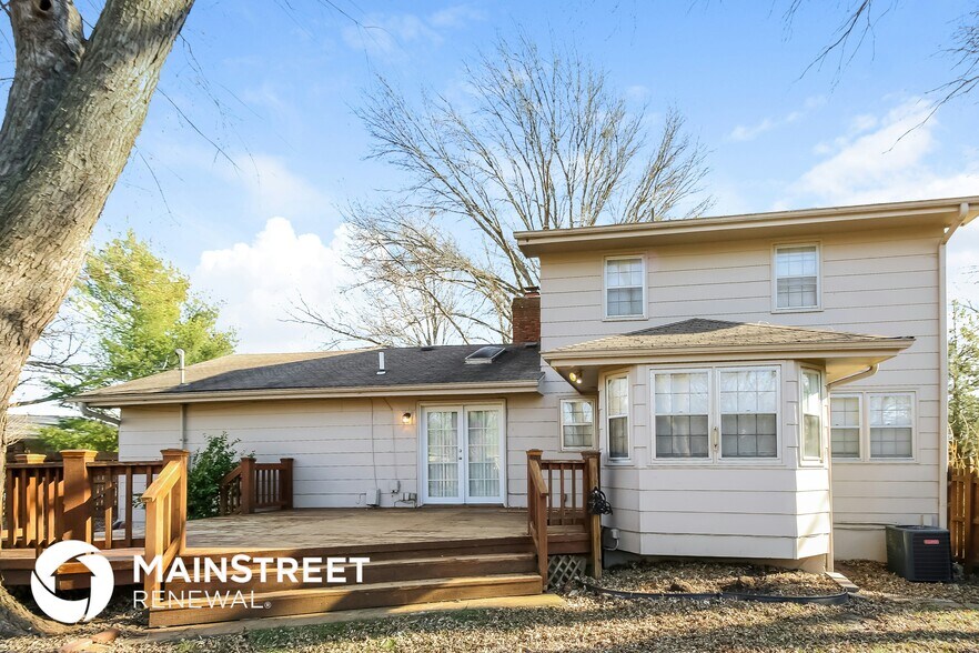 Building Photo - 2300 NW 85th Terrace