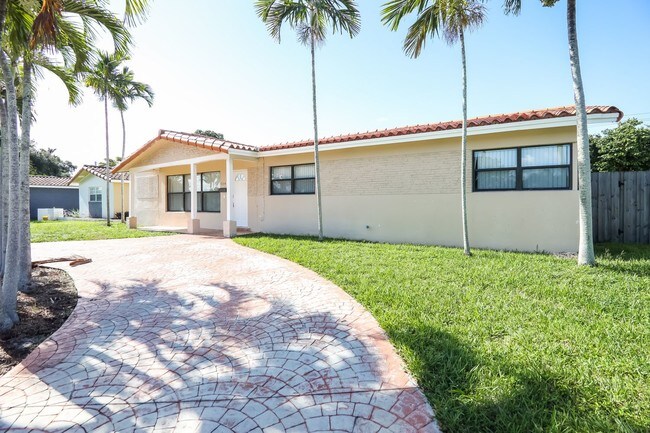 Building Photo - 3341 W Park Rd