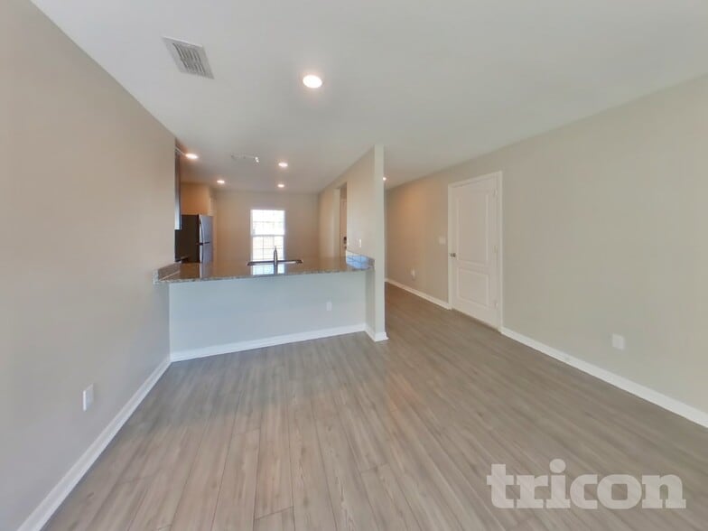 Building Photo - 14 Rivera Ln