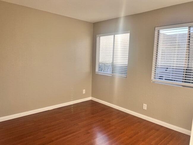 Building Photo - SUNNYVALE- 2 Bedroom 1.5 Bath Condominium -Washer & Dryer Included